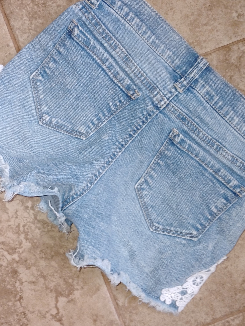 Girls Laced Jean Shorts - Picture 2 of 4